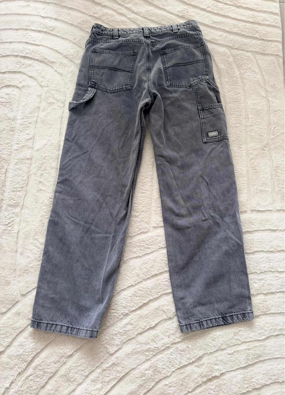 Pantalón cargo gris ZARA – corte de moda – photo 3